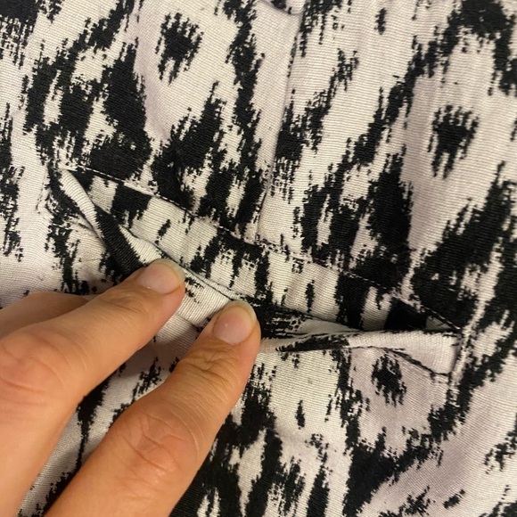 Theory Black and White Dress Shorts With Skirt Front Size 6 Preppy Classic - Picture 4 of 13